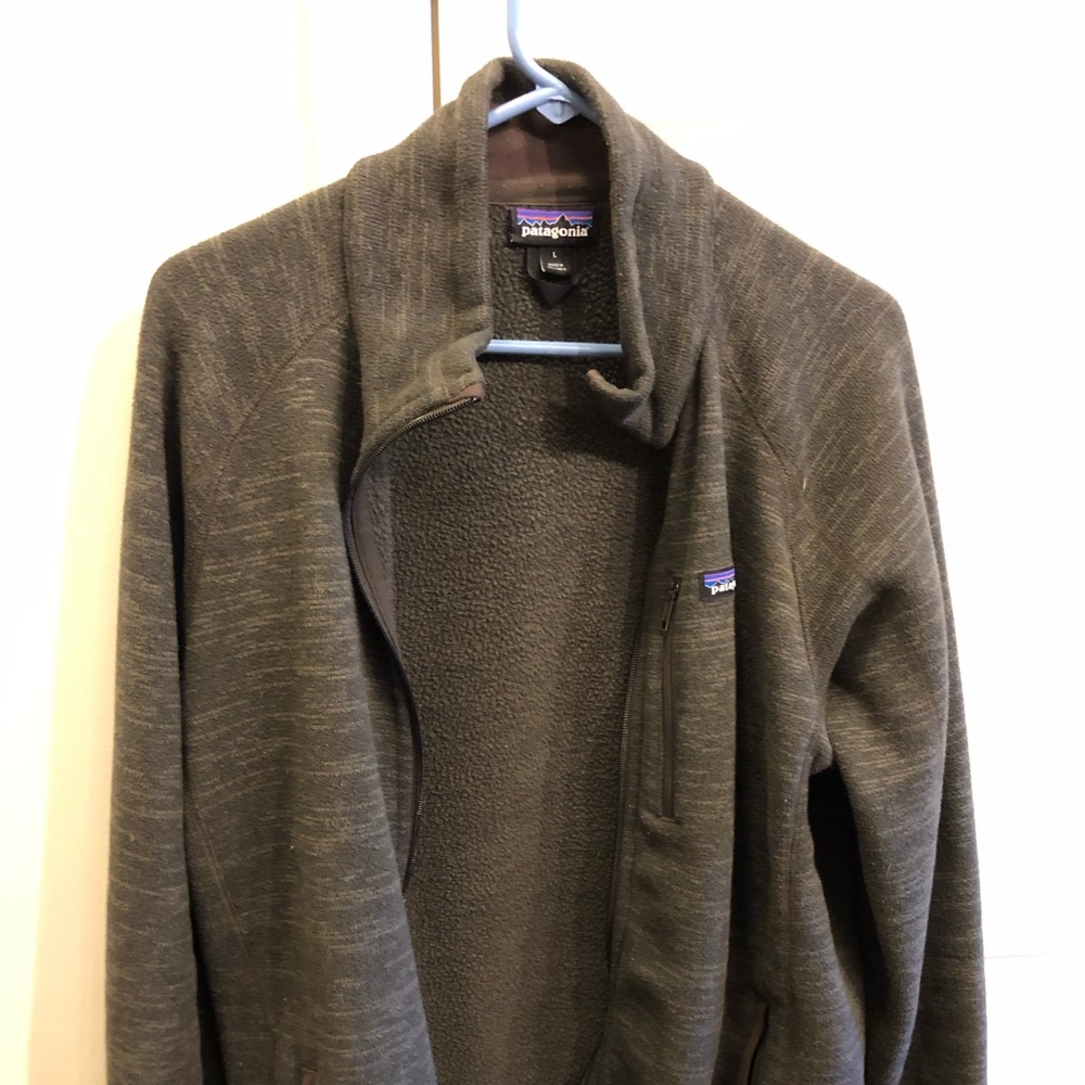 Men’s Patagonia better sweater zip up. Large.